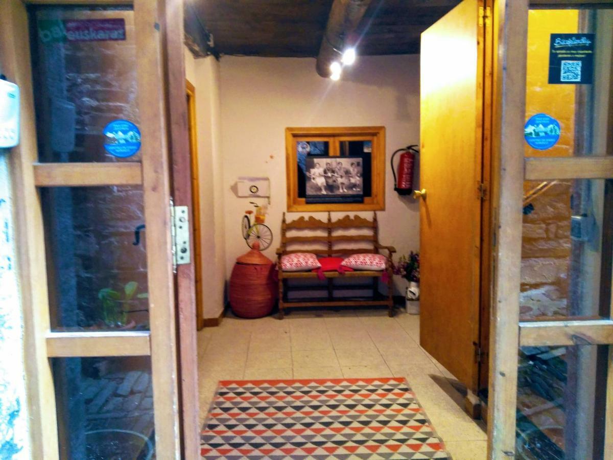 Albergue Armaia Artepea Urzainqui Extérieur photo